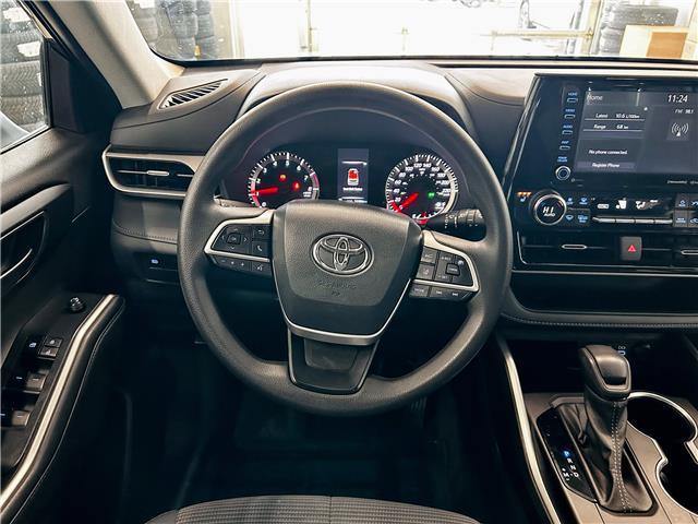 2022 Toyota Highlander LE (Stk: V3342) in Prince Albert - Image 4 of 11