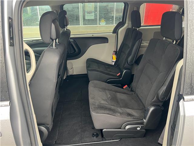 2019 Dodge Grand Caravan Crew (Stk: U6774) in Woodstock - Image 7 of 13
