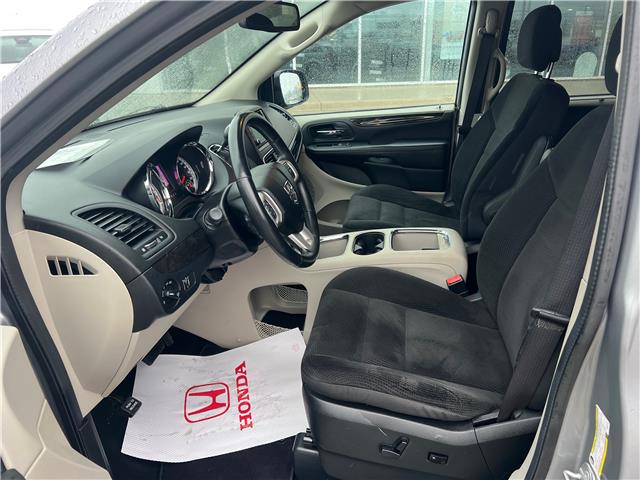 2019 Dodge Grand Caravan Crew (Stk: U6774) in Woodstock - Image 10 of 13