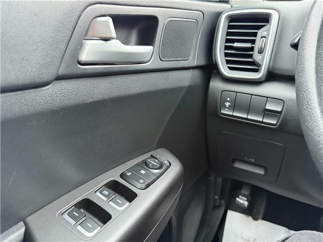 2020 Kia Sportage LX (Stk: 16020A) in Newmarket - Image 10 of 49