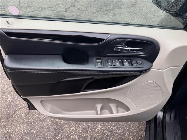 2016 Dodge Grand Caravan SE/SXT (Stk: 2510582) in Waterloo - Image 10 of 27