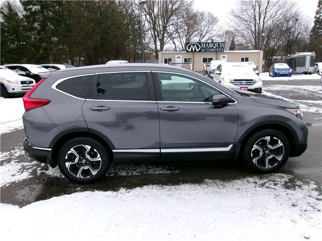 2017 Honda CR-V Touring in Kitchener - Image 7 of 29