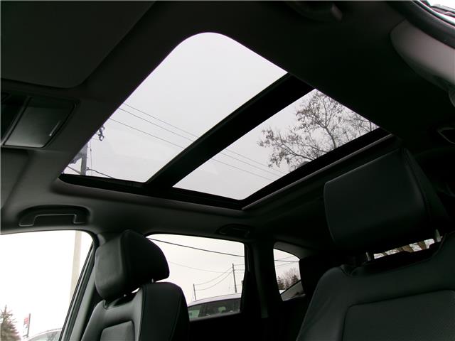2017 Honda CR-V Touring in Kitchener - Image 29 of 29