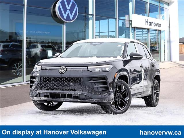 2026 Volkswagen Tiguan Comfortline R-Line Black Edition (Stk: HV687) in Walkerton - Image 1 of 23