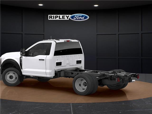 2026 Ford F-550 Chassis XLT (Stk: F5HR623T) in Melfort - Image 2 of 7