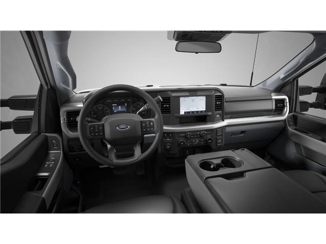 2026 Ford F-550 Chassis XLT (Stk: F5HR623T) in Melfort - Image 7 of 7