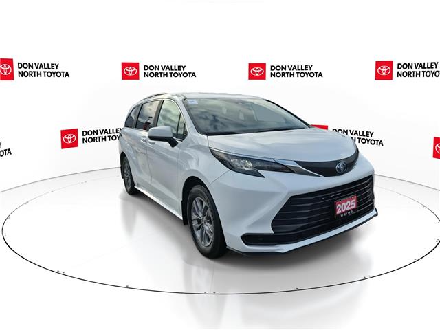 2025 Toyota Sienna LE 8-Passenger (Stk: 10119613A) in Markham - Image 2 of 33