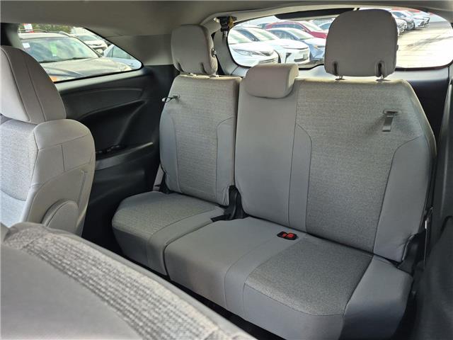 2025 Toyota Sienna LE 8-Passenger (Stk: 10119613A) in Markham - Image 28 of 33