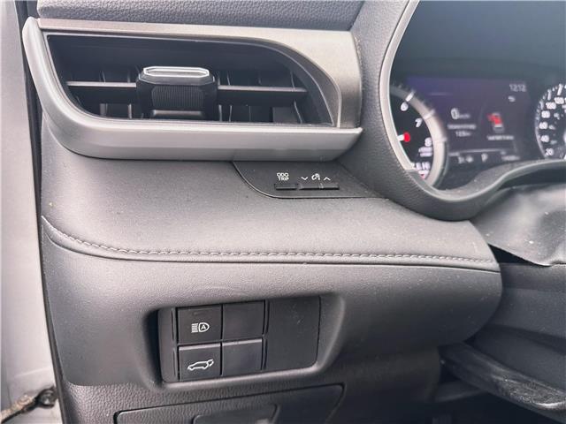 2020 Toyota Highlander XLE (Stk: U5660A) in London - Image 10 of 27