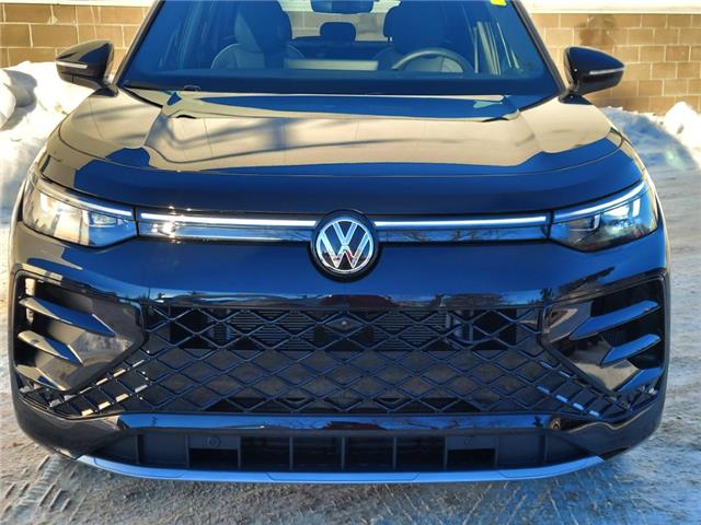 2026 Volkswagen Tiguan Highline Turbo R-Line (Stk: 260159) in Regina - Image 5 of 41