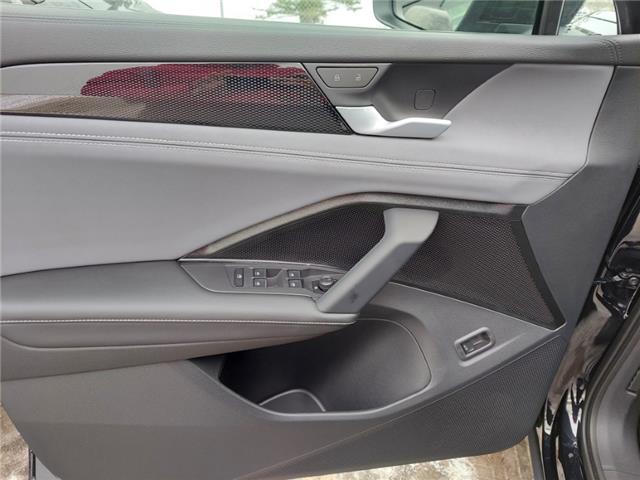 2026 Volkswagen Tiguan Comfortline R-Line Black Edition (Stk: 260167) in Regina - Image 14 of 39