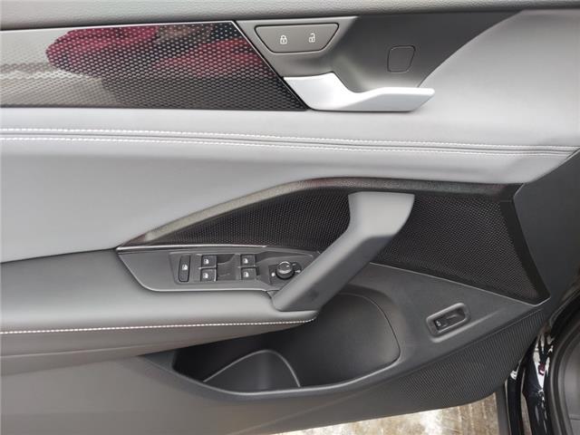 2026 Volkswagen Tiguan Comfortline R-Line Black Edition (Stk: 260167) in Regina - Image 15 of 39