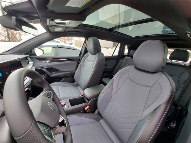 2026 Volkswagen Tiguan Comfortline R-Line Black Edition (Stk: 260167) in Regina - Image 19 of 39