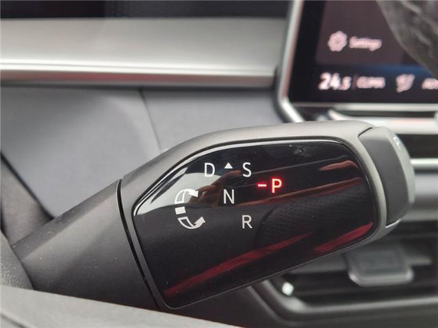 2026 Volkswagen Tiguan Comfortline R-Line Black Edition (Stk: 260167) in Regina - Image 26 of 39