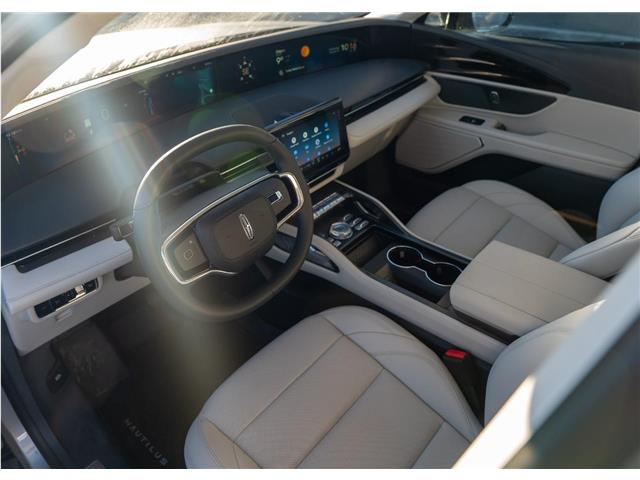 2026 Lincoln Nautilus Premiere (Stk: T-733) in Calgary - Image 13 of 24