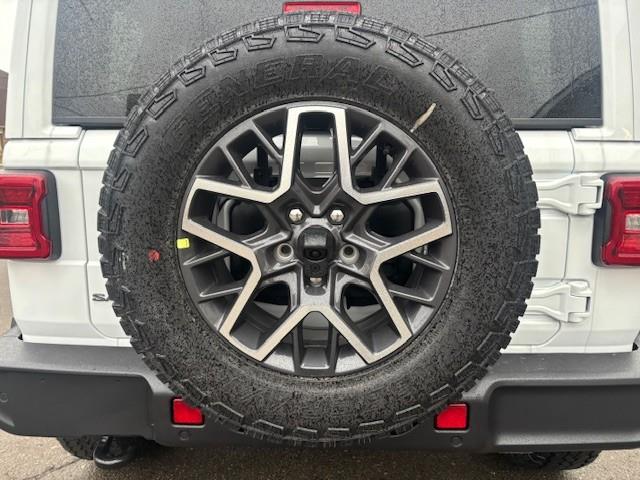 2026 Jeep Wrangler Sahara (Stk: 7466) in Fort Erie - Image 6 of 18
