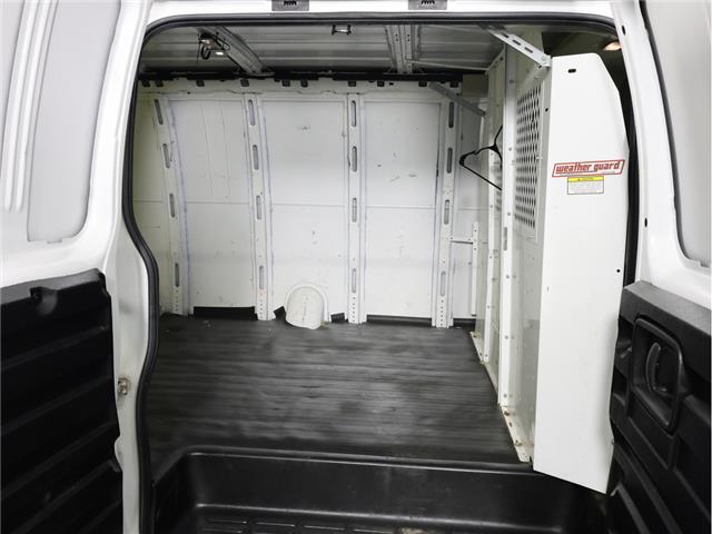 2020 Chevrolet Express 2500 Base (Stk: A20589) in Calgary - Image 11 of 16