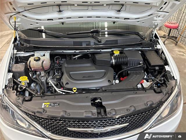 2020 Chrysler Pacifica Touring-L (Stk: 164654) in London - Image 11 of 26