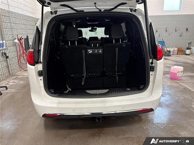 2020 Chrysler Pacifica Touring-L (Stk: 164654) in London - Image 13 of 26