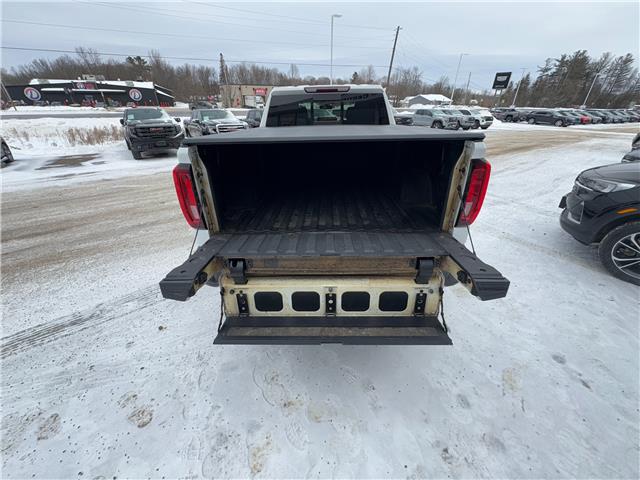 2021 GMC Sierra 1500 AT4 (Stk: 26-154-1) in Pembroke - Image 5 of 21