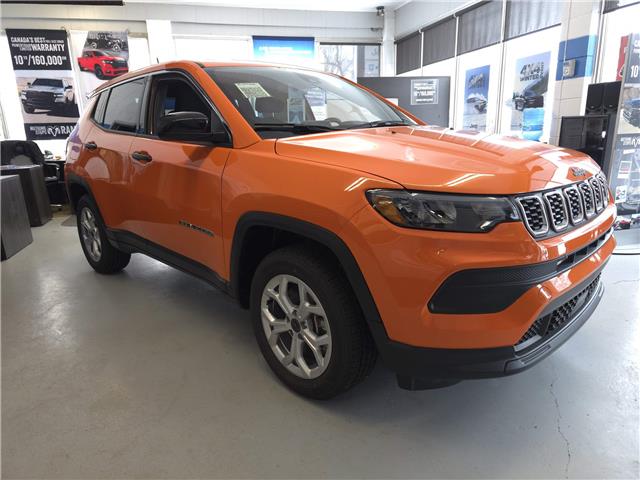 2026 Jeep Compass Sport (Stk: 26010) in New Hamburg - Image 2 of 15