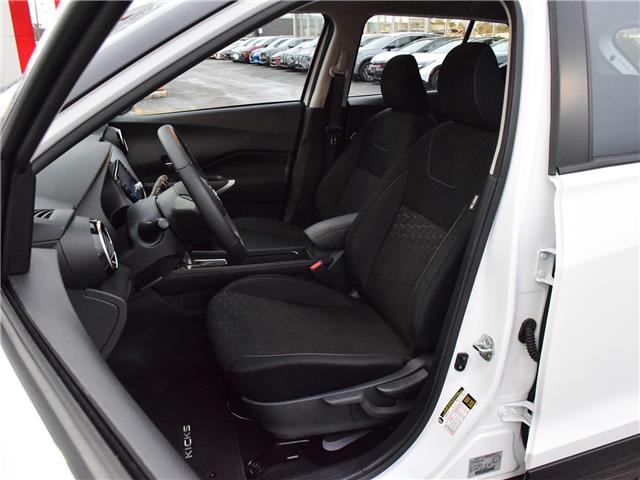 2025 Nissan Kicks Play SV (Stk: K25059) in Scarborough - Image 12 of 27