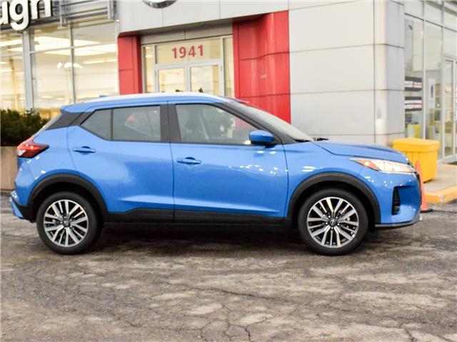 2025 Nissan Kicks Play SV (Stk: K25075) in Scarborough - Image 5 of 25