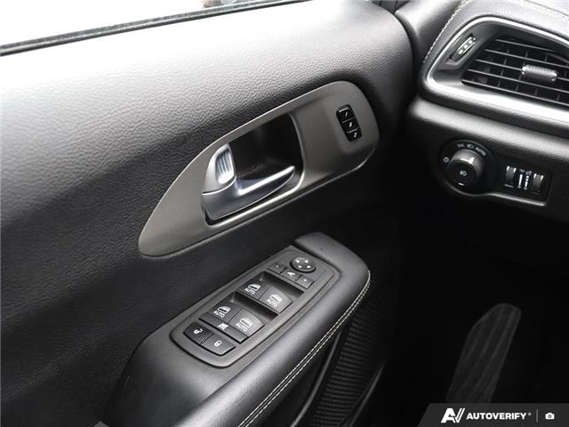 2024 Chrysler Pacifica Hybrid Select (Stk: T8001A) in Hamilton - Image 18 of 27