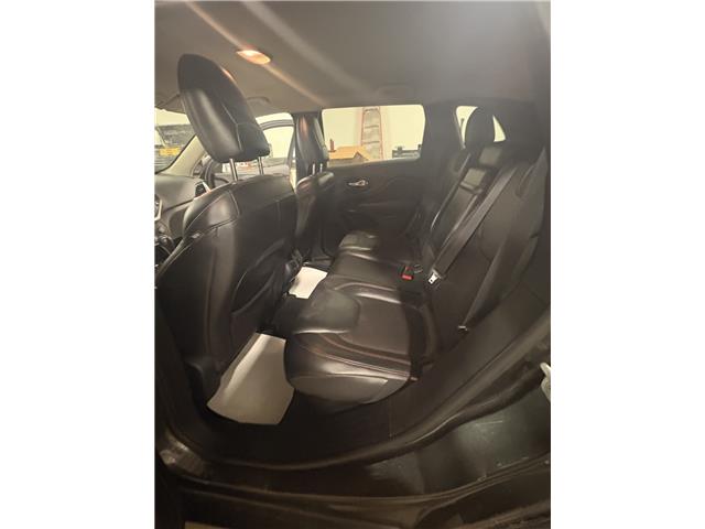 2016 Jeep Cherokee Trailhawk in Saskatoon - Image 14 of 17 2016 Jeep Cherokee Trailhawk in Saskatoon - Image 14 of 17