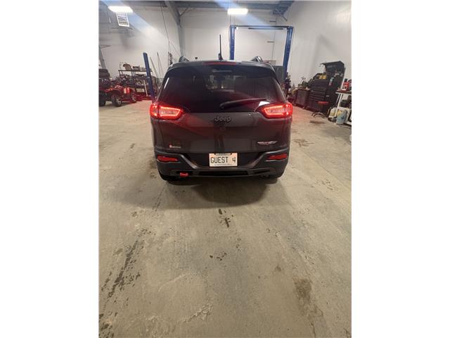 2016 Jeep Cherokee Trailhawk in Saskatoon - Image 7 of 17 2016 Jeep Cherokee Trailhawk in Saskatoon - Image 7 of 17