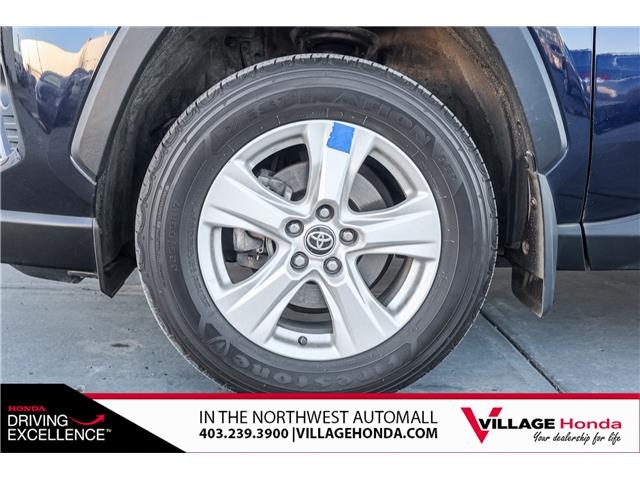 2021 Toyota RAV4 XLE (Stk: B9018) in Calgary - Image 6 of 33