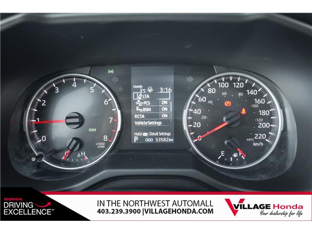 2021 Toyota RAV4 XLE (Stk: B9018) in Calgary - Image 17 of 33