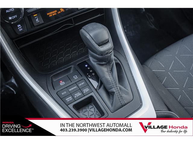 2021 Toyota RAV4 XLE (Stk: B9018) in Calgary - Image 22 of 33