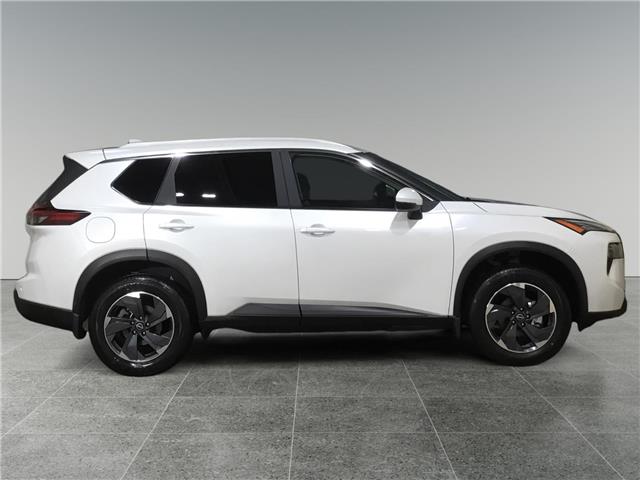 2026 Nissan Rogue SV Moonroof (Stk: N26121) in Sault Ste. Marie - Image 5 of 6