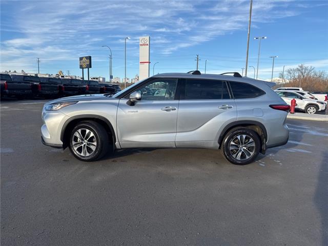 2020 Toyota Highlander Hybrid XLE (Stk: S693188A) in Cranbrook - Image 2 of 21