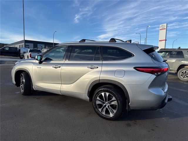 2020 Toyota Highlander Hybrid XLE (Stk: S693188A) in Cranbrook - Image 3 of 21