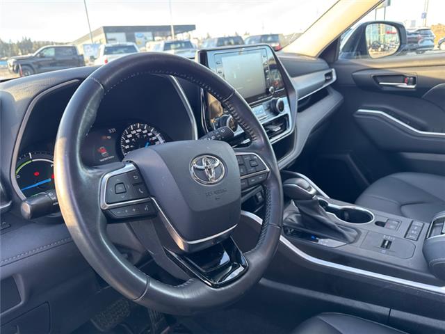 2020 Toyota Highlander Hybrid XLE (Stk: S693188A) in Cranbrook - Image 9 of 21