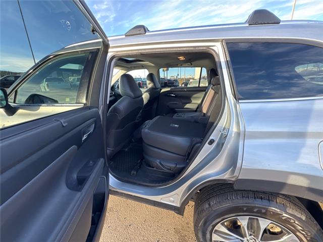 2020 Toyota Highlander Hybrid XLE (Stk: S693188A) in Cranbrook - Image 13 of 21