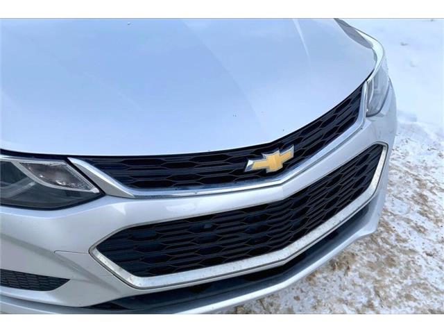 2017 Chevrolet Cruze Hatch LT Auto (Stk: 22B39631) in Sherwood Park - Image 13 of 15