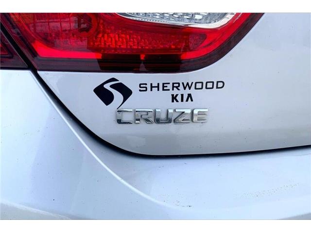2017 Chevrolet Cruze Hatch LT Auto (Stk: 22B39631) in Sherwood Park - Image 14 of 15