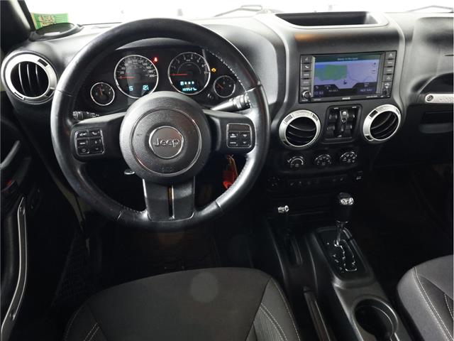 2018 Jeep Wrangler JK Unlimited Sahara (Stk: A20632) in Calgary - Image 13 of 18