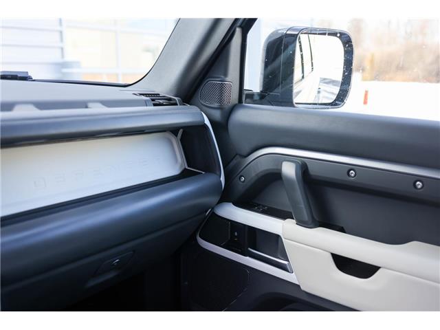 2024 Land Rover Defender P300 S (Stk: PL86507) in London - Image 26 of 35