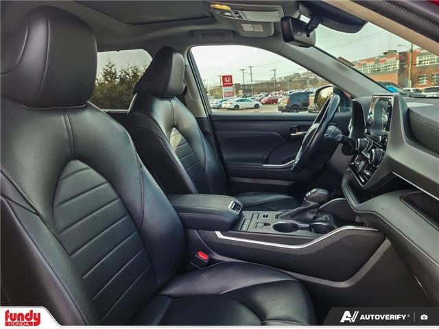 2022 Toyota Highlander XLE (Stk: TL4122) in Saint John - Image 25 of 28