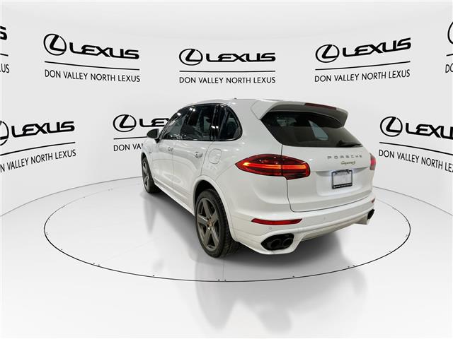2017 Porsche Cayenne E-Hybrid S (Stk: 14111424A) in Markham - Image 7 of 32