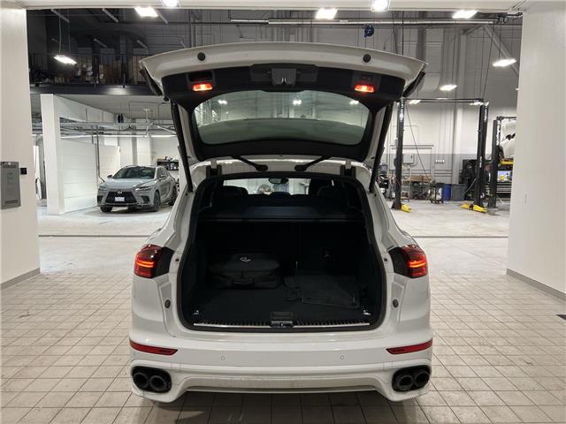 2017 Porsche Cayenne E-Hybrid S (Stk: 14111424A) in Markham - Image 29 of 32