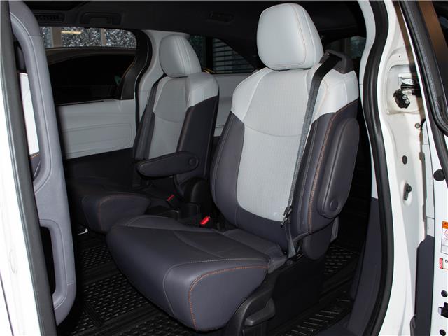 2022 Toyota Sienna XSE 7-Passenger (Stk: P20740) in Kingston - Image 11 of 15