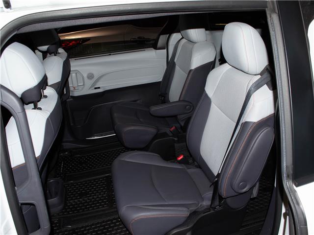 2022 Toyota Sienna XSE 7-Passenger (Stk: P20740) in Kingston - Image 13 of 15