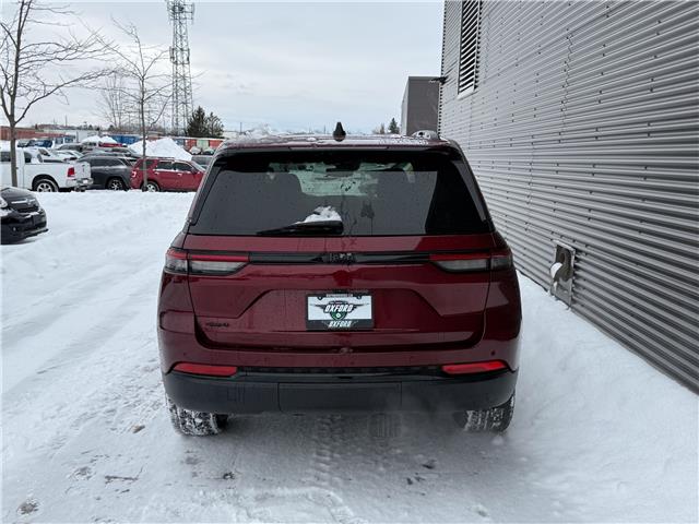 2024 Jeep Grand Cherokee Laredo (Stk: 249923) in London - Image 5 of 26