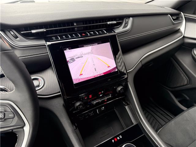 2024 Jeep Grand Cherokee Laredo (Stk: 249923) in London - Image 17 of 26