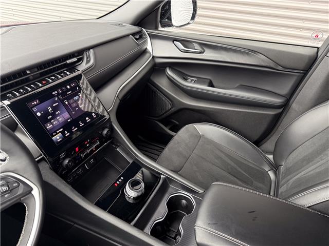 2024 Jeep Grand Cherokee Laredo (Stk: 249923) in London - Image 18 of 26